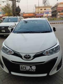 Toyota Yaris 1.5 CVT-I 2021