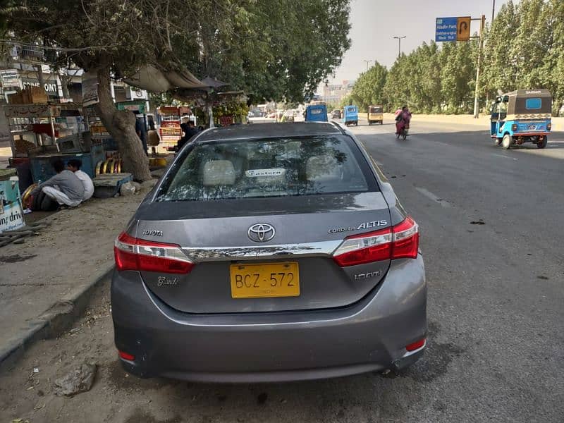 Toyota Altis Grande 2015 4