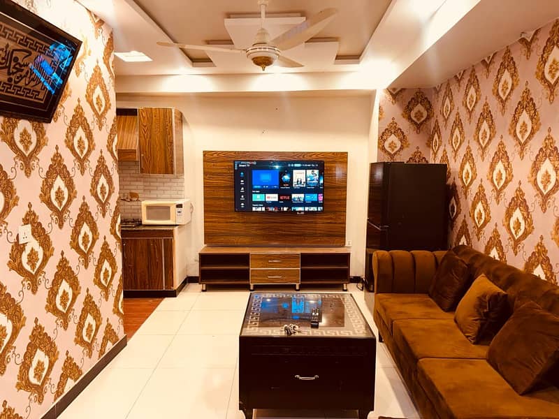 Daily Basis Short Time 1 Bedroom apartment Bahria Town Lahore 3