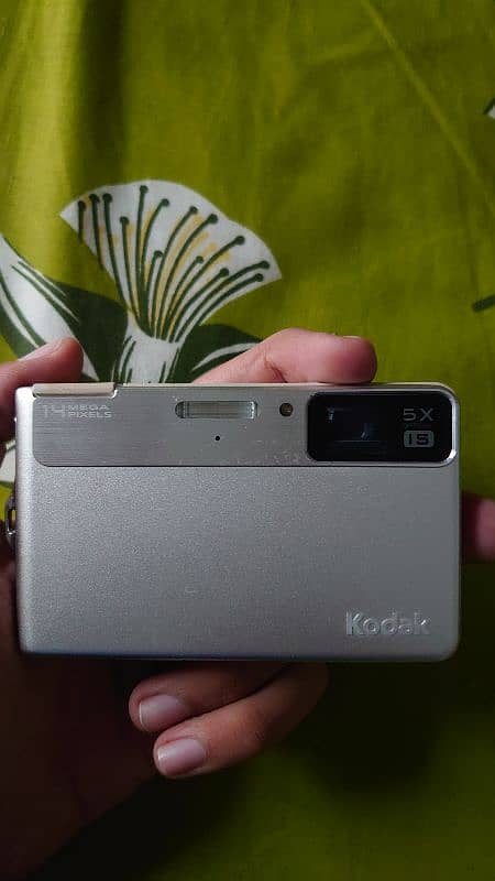 Kodak (14 Mega Pixels) Camera 1