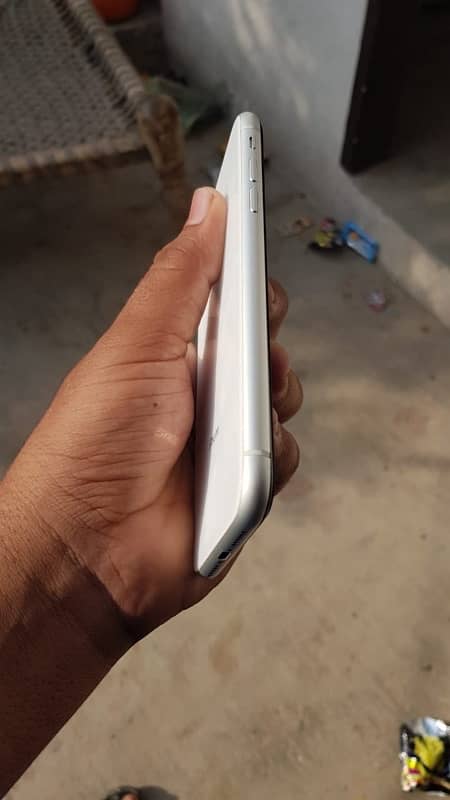 iPhone XR 64gb ha 1