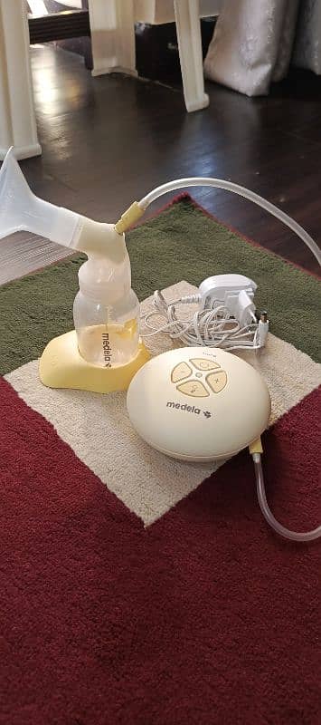 Medela Swing Branded Electric Breasts pump 2