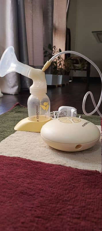 Medela Swing Branded Electric Breasts pump 3