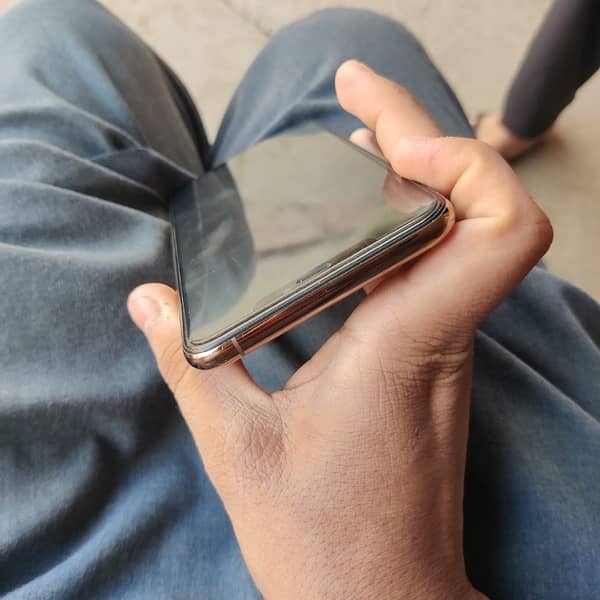 i phone xs max 256 gb 3