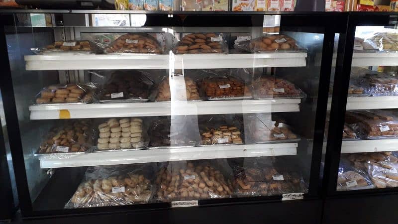 Bakery Display counters & Salad Bar 2