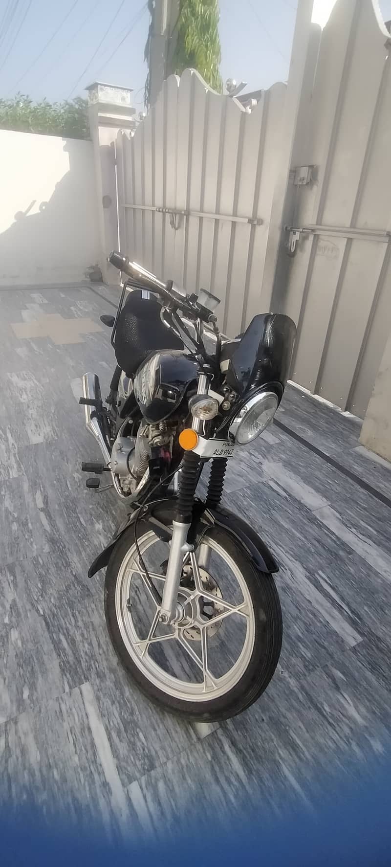 Suzuki GS 150 2022 3