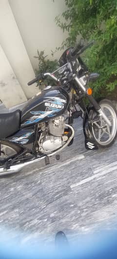 Suzuki GS 150 2022