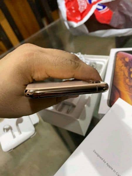 iphone xs max 256 pta approved 03409540439Watsapp 2