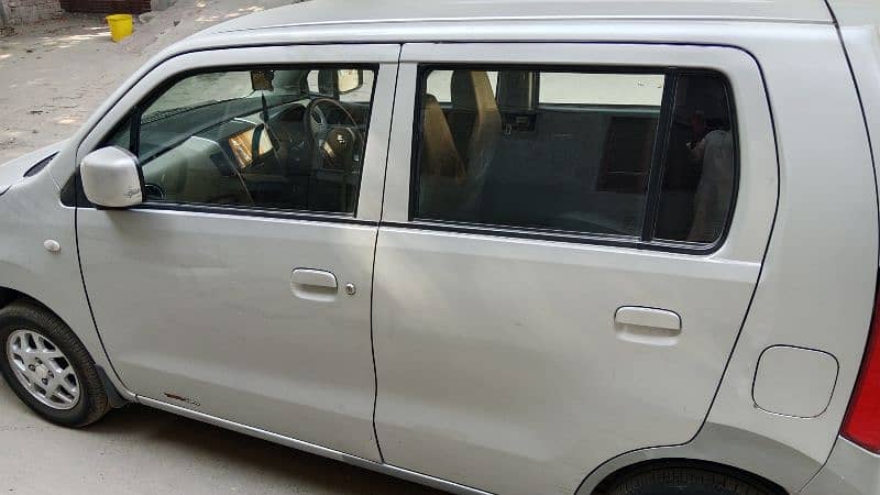 Suzuki Wagon R 2018 1