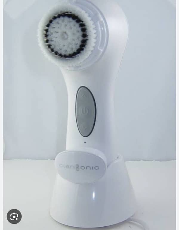 Clarisonic Facial Cleansing Machine 1