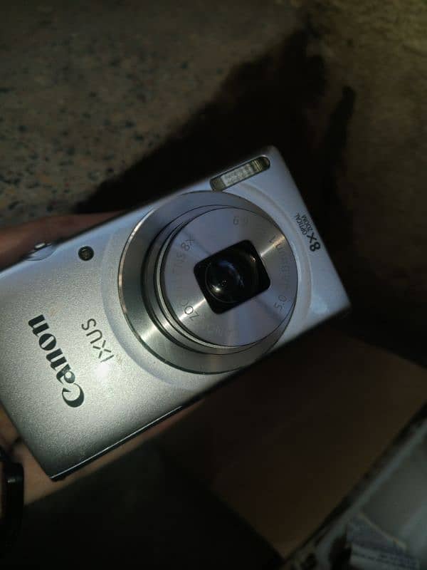 canon camera IXUS 145 1