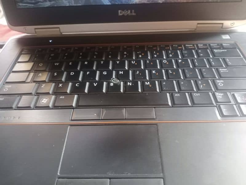 dell ssd 256 ram 6 gb  all OK argnt sell 1