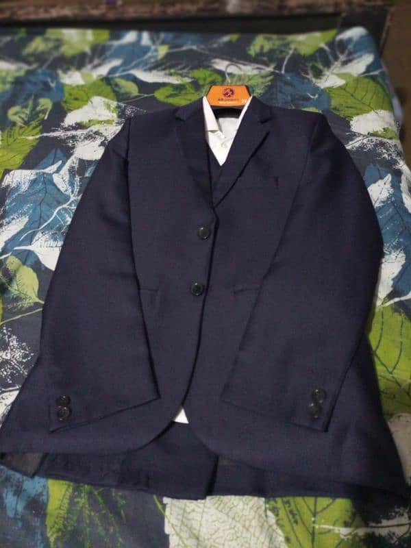 BOYS PANT COAT 4 PIECE 3