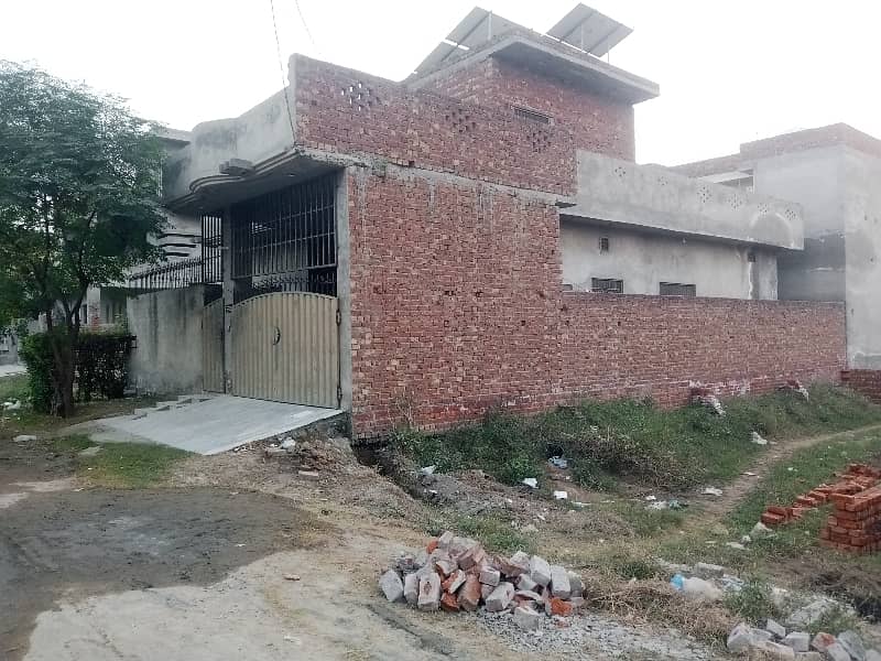 5 Marla plot for sale. demand 35 lack. location main ferozepur road kahna stop Lahore 1