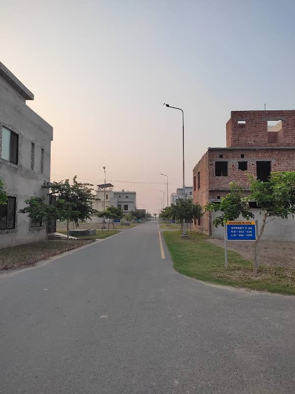 5 Marla Plot For Sale In Tulip Overseas Block, Park View City, Lahore 4