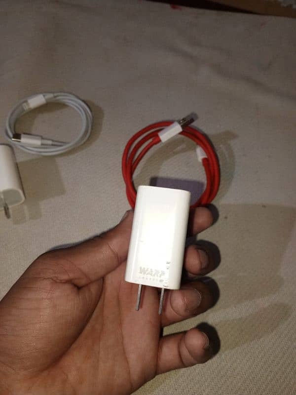 oneplus and iphone charger lush condition 2