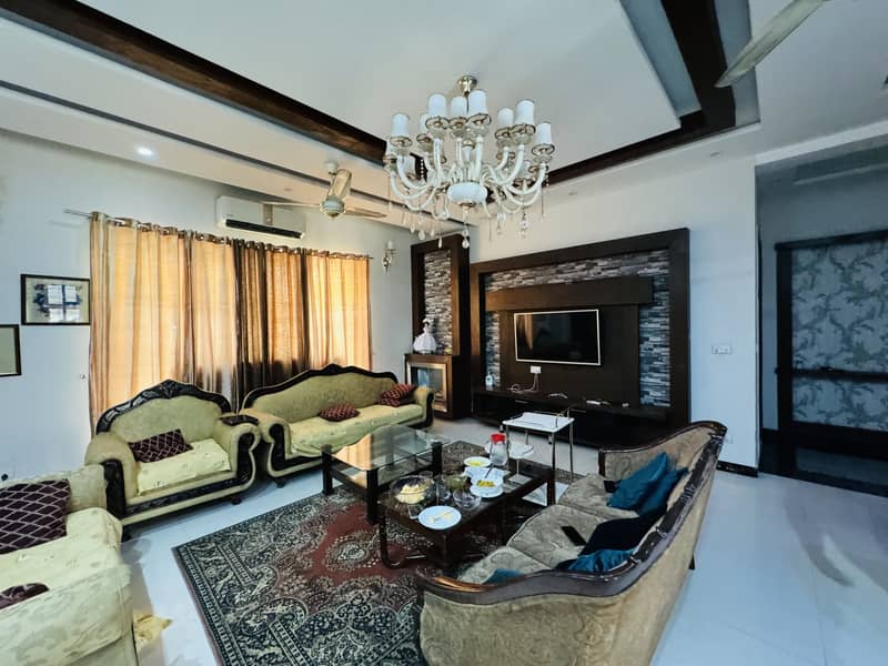 One Kanal Ultra Classic Architect Designer Use House For Sale In Bahria Town Lahore 2