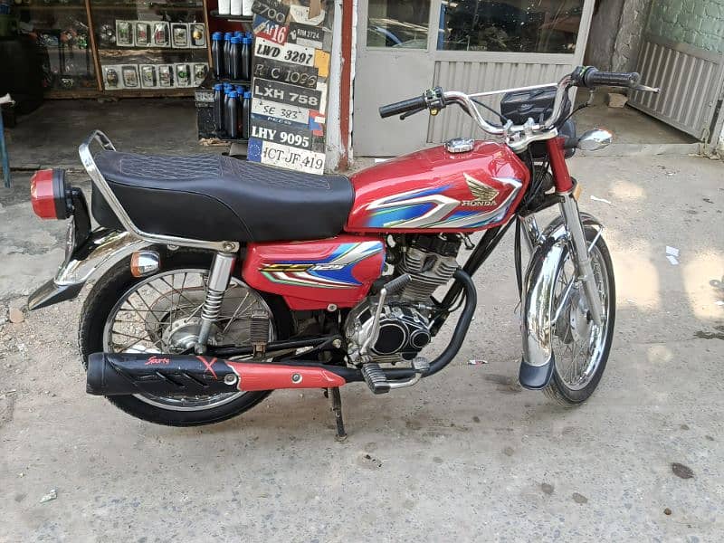 Honda CG 125 Model 2022 Punjab Registered 2