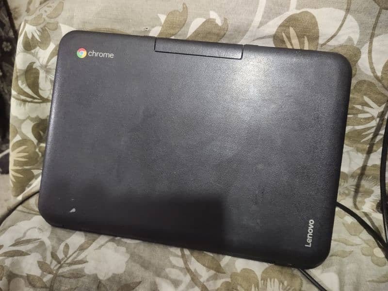 Lenovo. Chromebook. 0307378360. bk 3