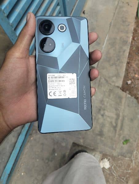 tecno camon 20 pro 8  256 6