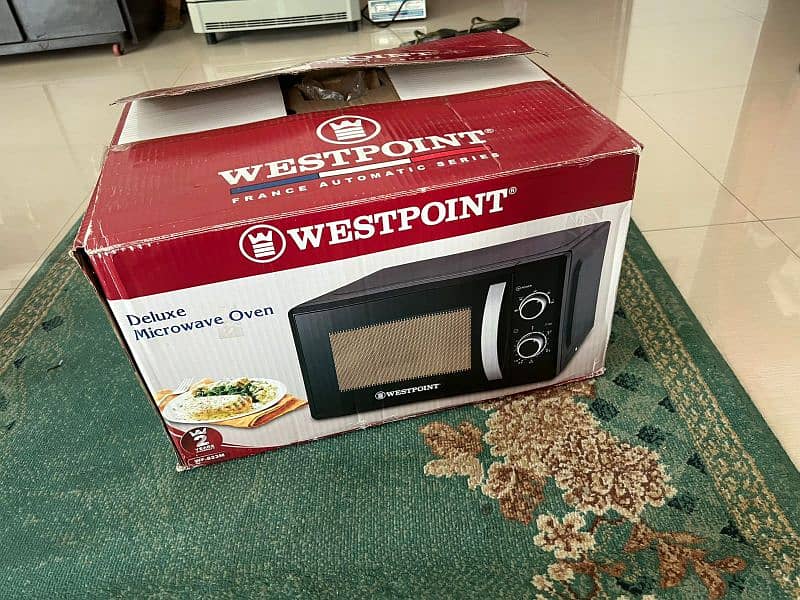 Westpoint Microwave Oven WF-823M 0