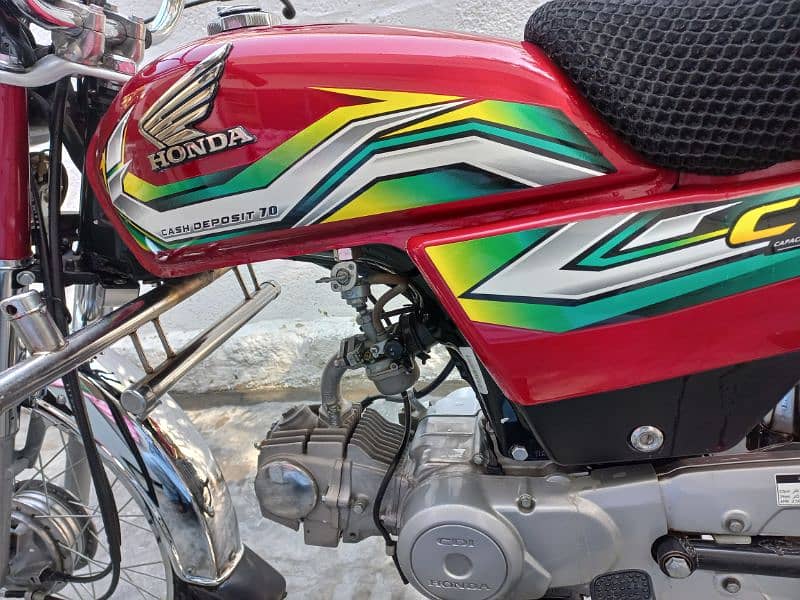 Honda CD70 7