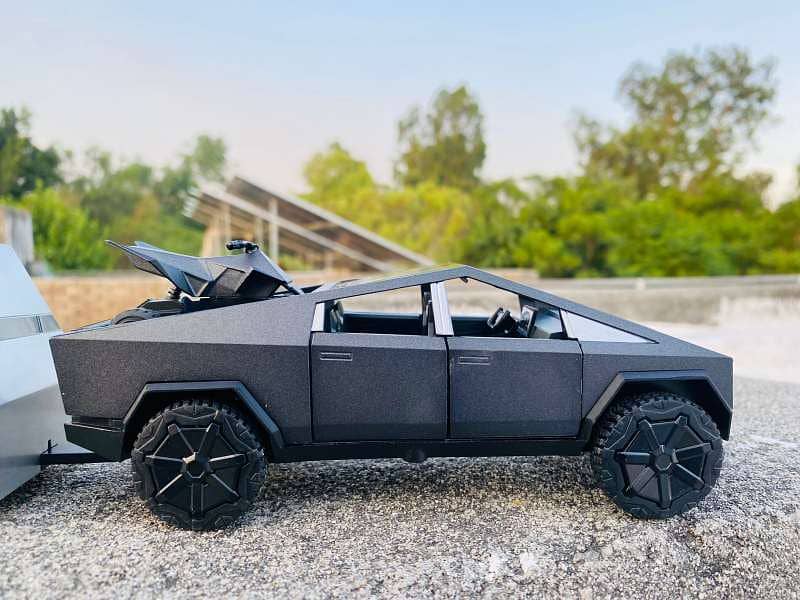 Tesla Cyber Truck with Caravan & ATV Diecast Model 9