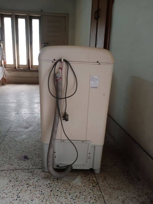 Used Washing Machine & Dryer for Sale – Good Condition 4