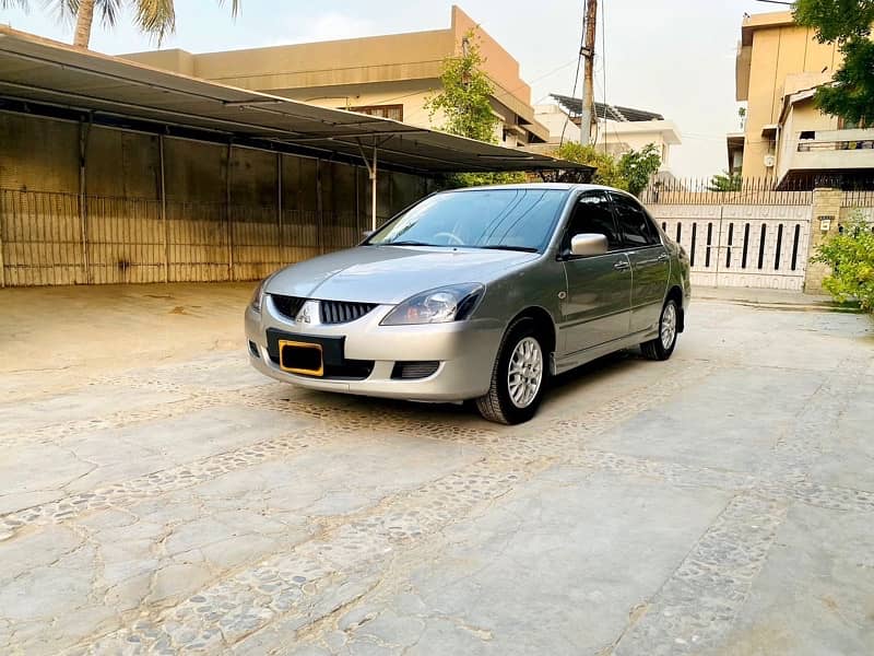 Mitsubishi Lancer 1.6 GLX MT 2004 Model First hand 2