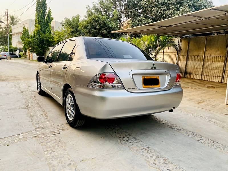 Mitsubishi Lancer 1.6 GLX MT 2004 Model First hand 3