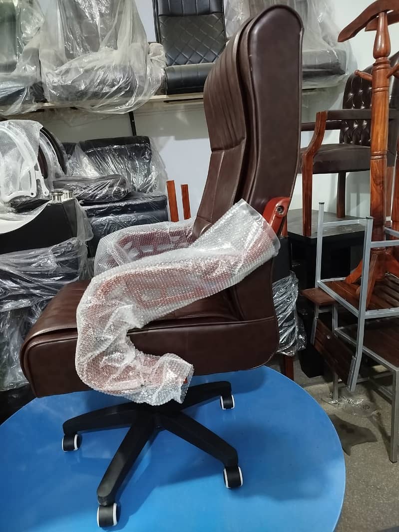 VIP Boss Chair  / Chair / Revolving chair  / Office chair / Ceo chair 2