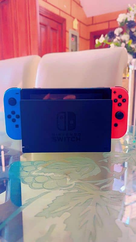 NINTENDO SWITCH Including 7 games 4