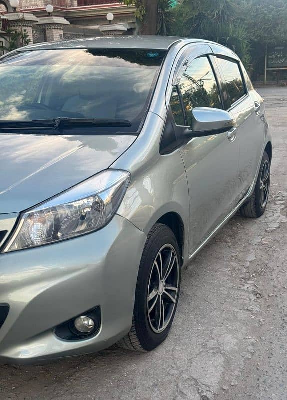 Toyota Vitz 2012 URGENT SALE 2