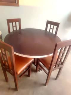 dining table 4sale new condition location karachi