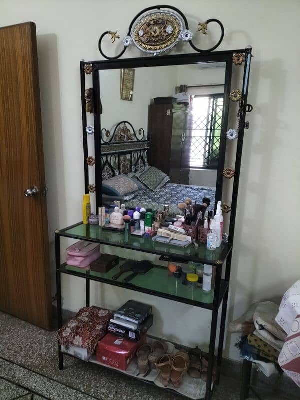 Iron bed for sale 0