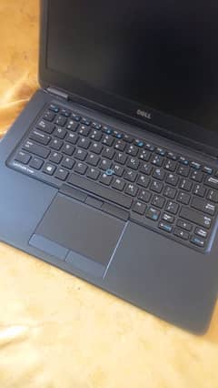 Dell Latitude E7450 | i5 5th Gen | 8 - 256 M2