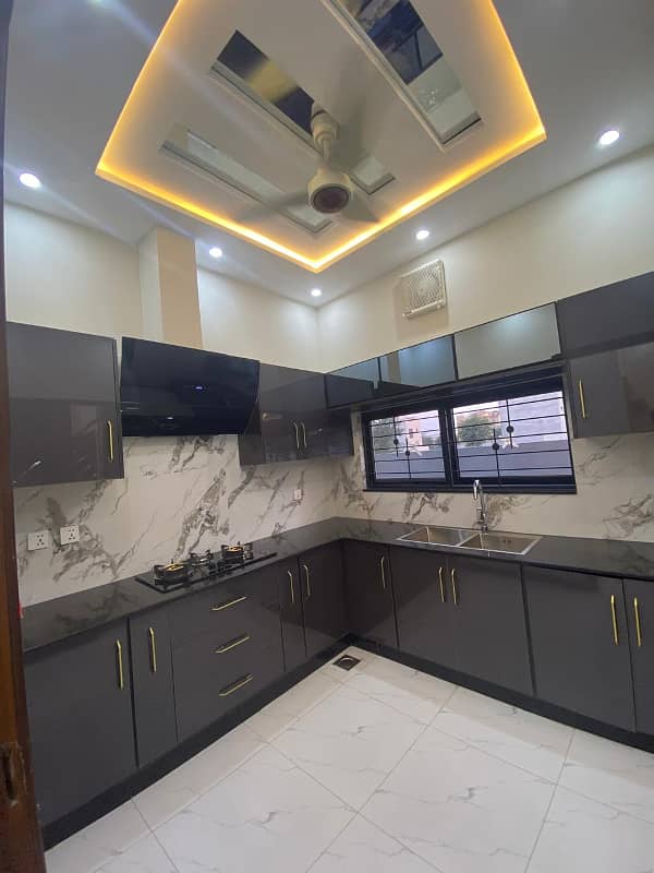 5 Marla Modern Beautiful House For Sale In D Block DHA Phase 6 Lahore 9