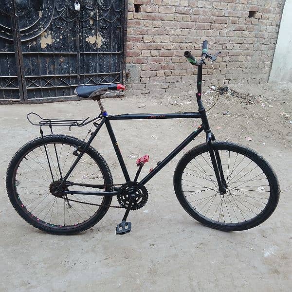 Black colour PHONEIX cycle full size urgent sale. Whatsap# 03034817394 3