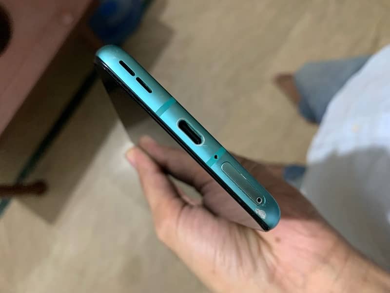 oneplus 8T  8/128 2