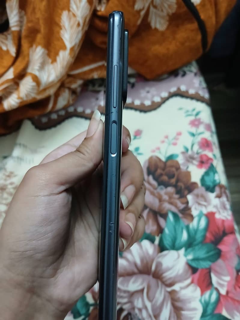 Redmi 10 8'124, 6 months old with box 6