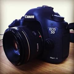 Canon 5D Mark III with 50mm and Box