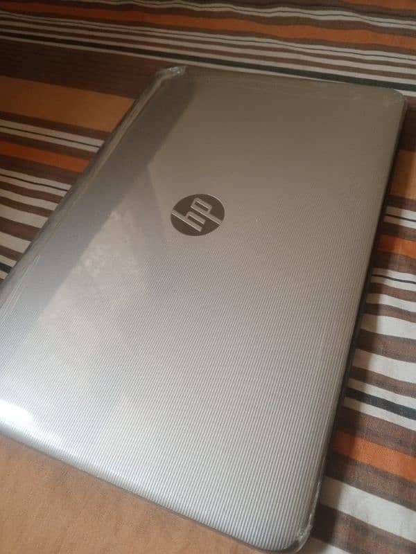 Hp Laptop i5 6th gen 2 GB Graphics card 1