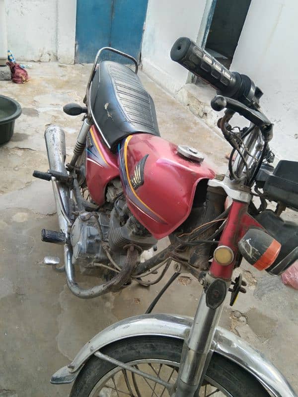 Honda CG125 Sakhar Number 1