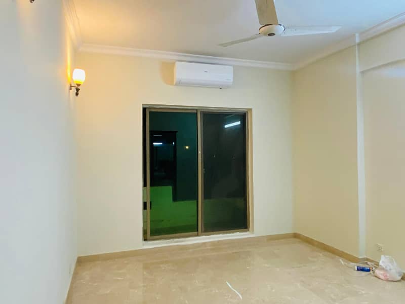 2 Bed 2 Bath TV Lounge Kitchen Car Parking Non-Furnished Apartment Available For Rent In F-11 Markaz Islamabad 5