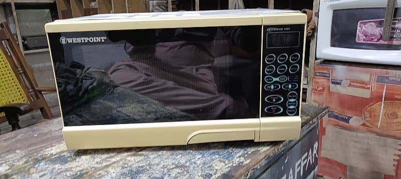 Microwave oven 0