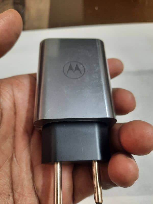 Motorola Fast Turbo Power Charger 27/30/50 watts PD 100% Original 4