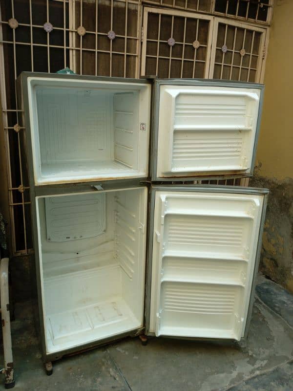 Dawlance refrigerator full ok urgent sale 7