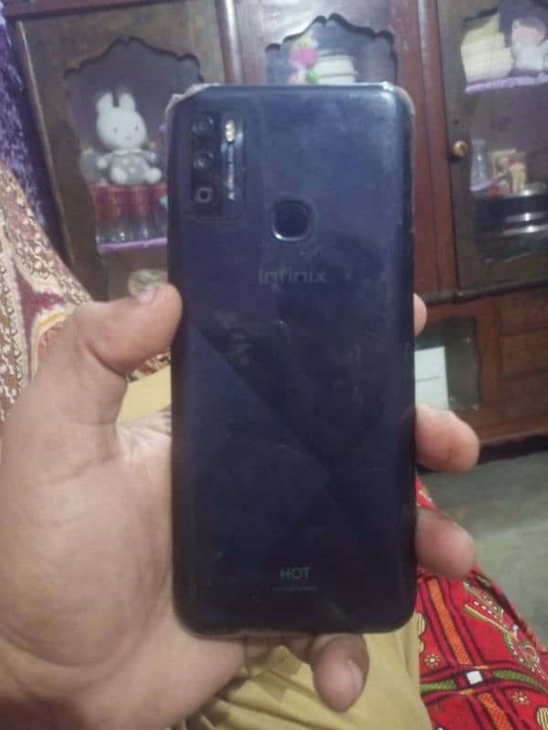 infinix hot 9  play 4 64 3