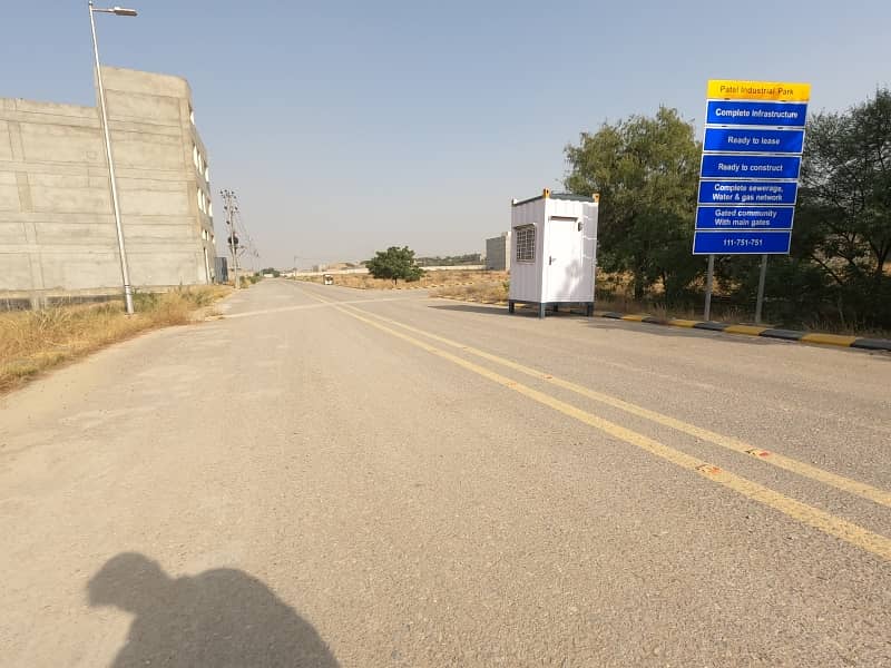 240 Kanal Industrial Land For Sale In Karachi Motorway 11