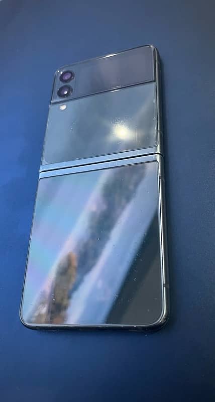 Samsung Galaxy z flip 3 0